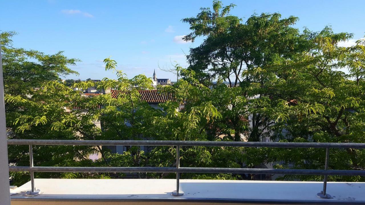 Apartmán Votre Escale - Le Petit Montmartre Niort Exteriér fotografie